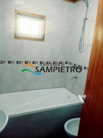 Casa con pileta y quincho
