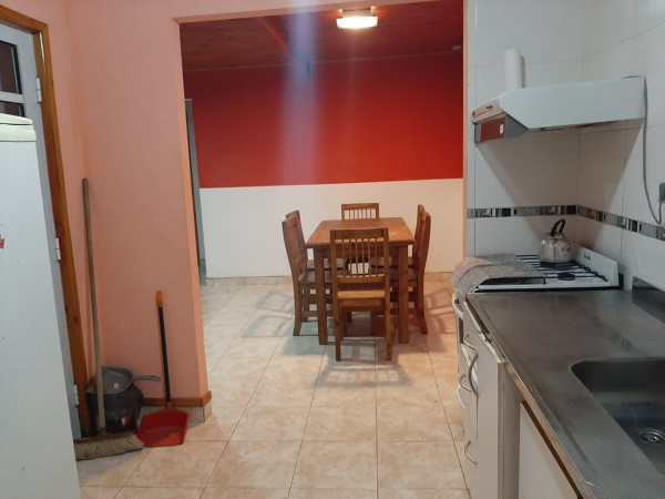 Casa con pileta y quincho