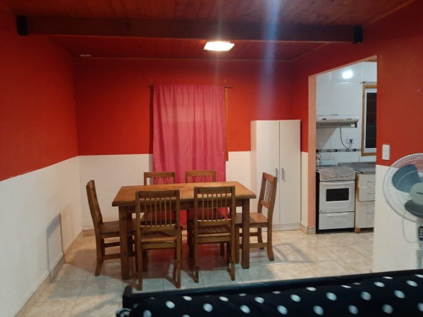 Casa con pileta y quincho