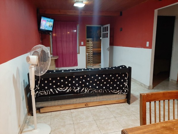 Casa con pileta y quincho