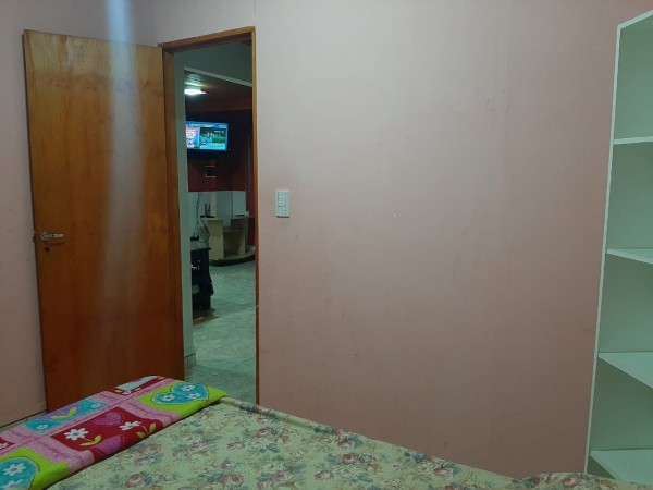 Casa con pileta y quincho