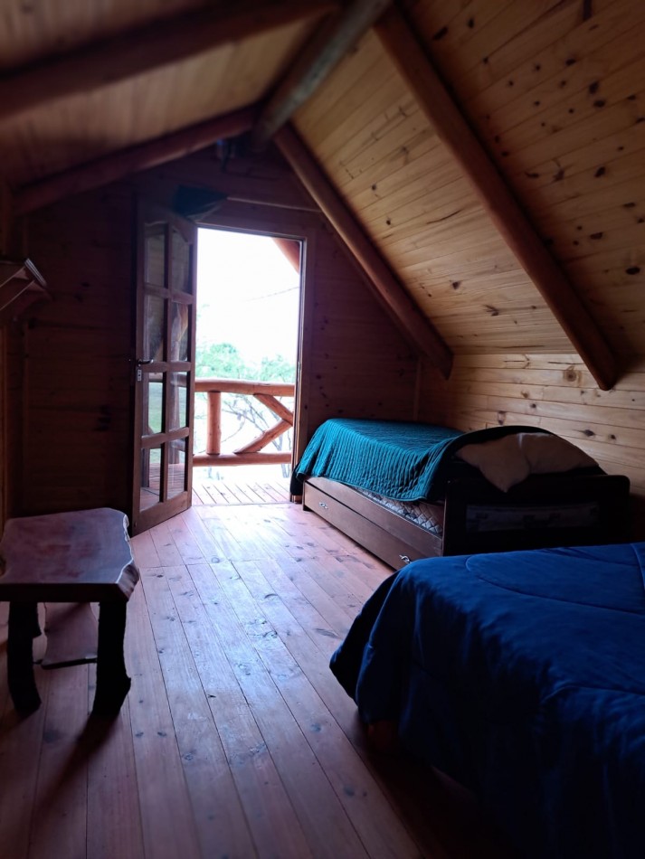 Cabaña madera 2 dorm, cochera