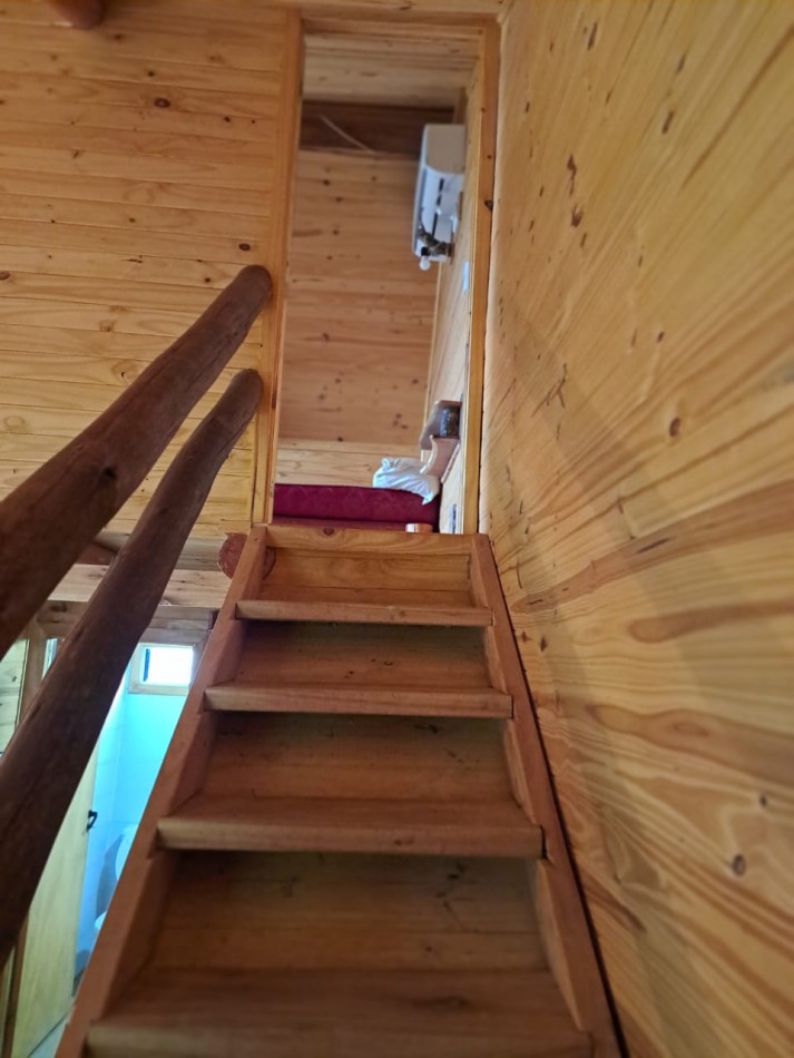 Cabaña madera 2 dorm, cochera