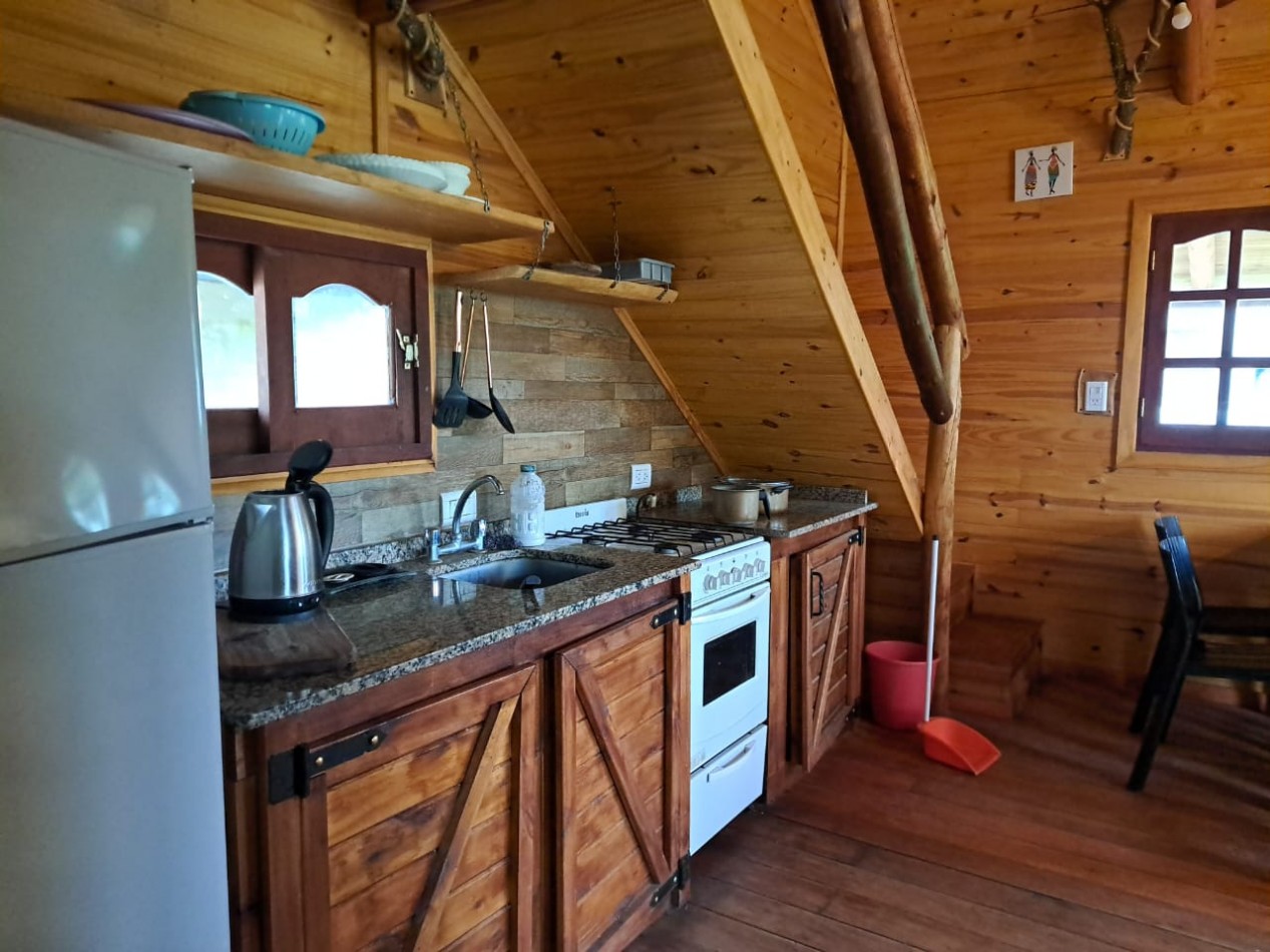 Cabaña madera 2 dorm, cochera