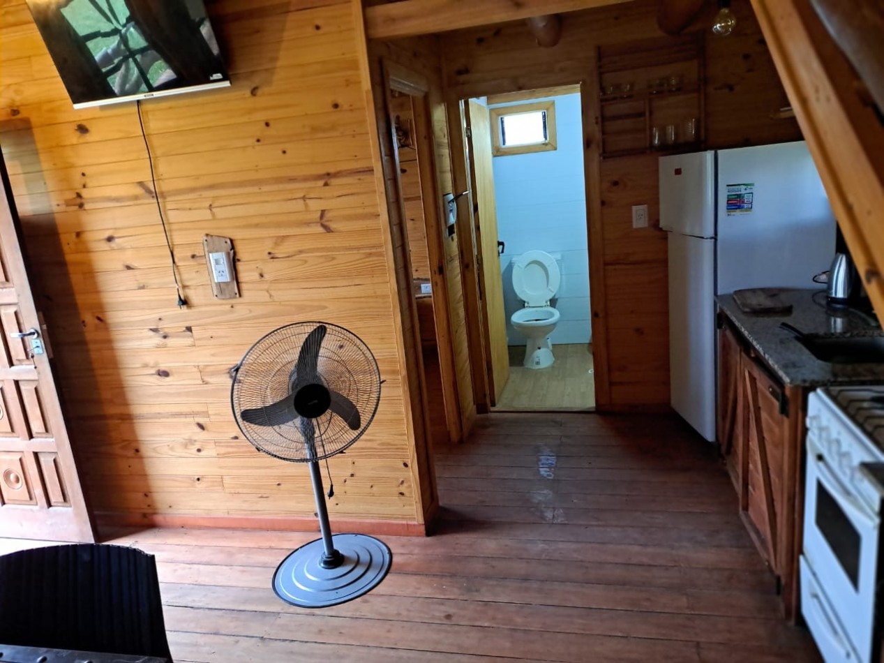 Cabaña madera 2 dorm, cochera