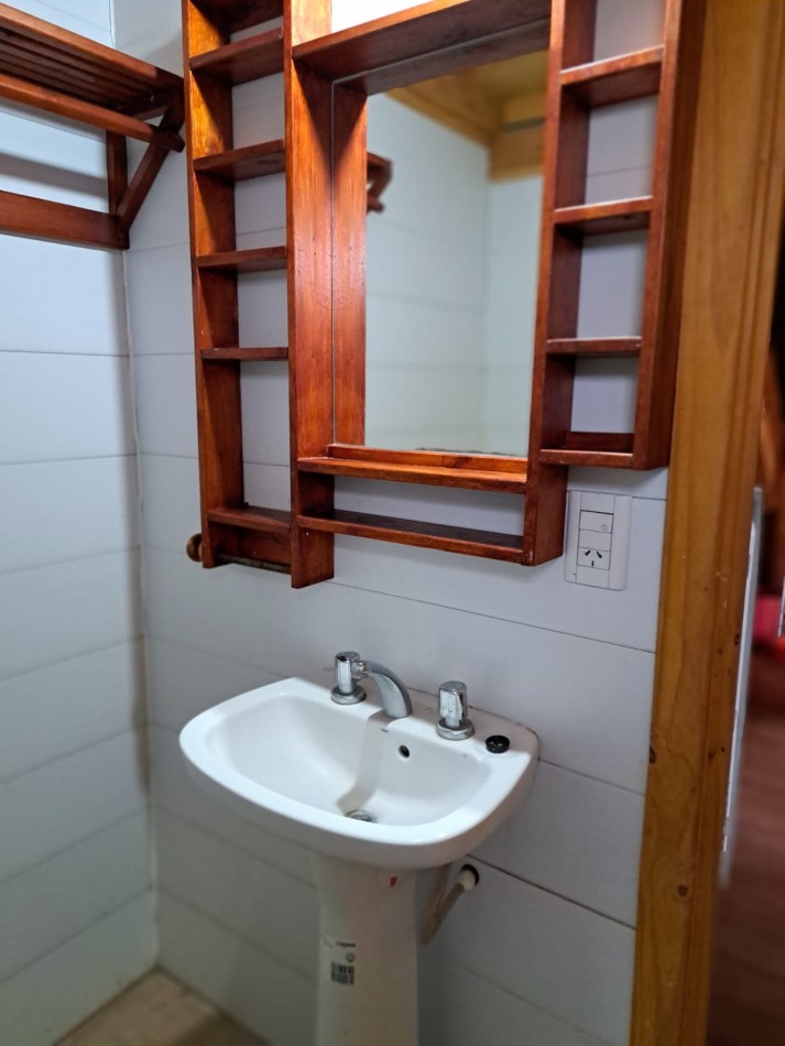 Cabaña madera 2 dorm, cochera