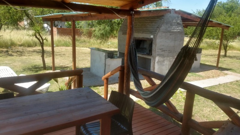 Cabaña madera 2 dorm, cochera