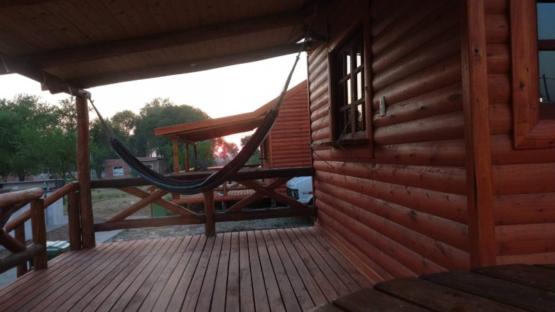 Cabaña madera 2 dorm, cochera
