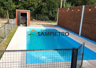 Casa con pileta y quincho