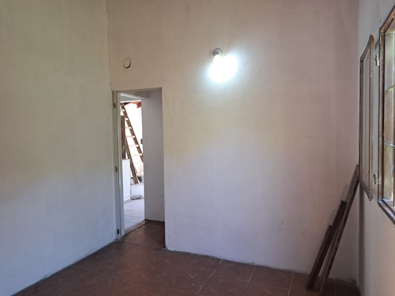 Casa 2 dormitorios amplio parquizado